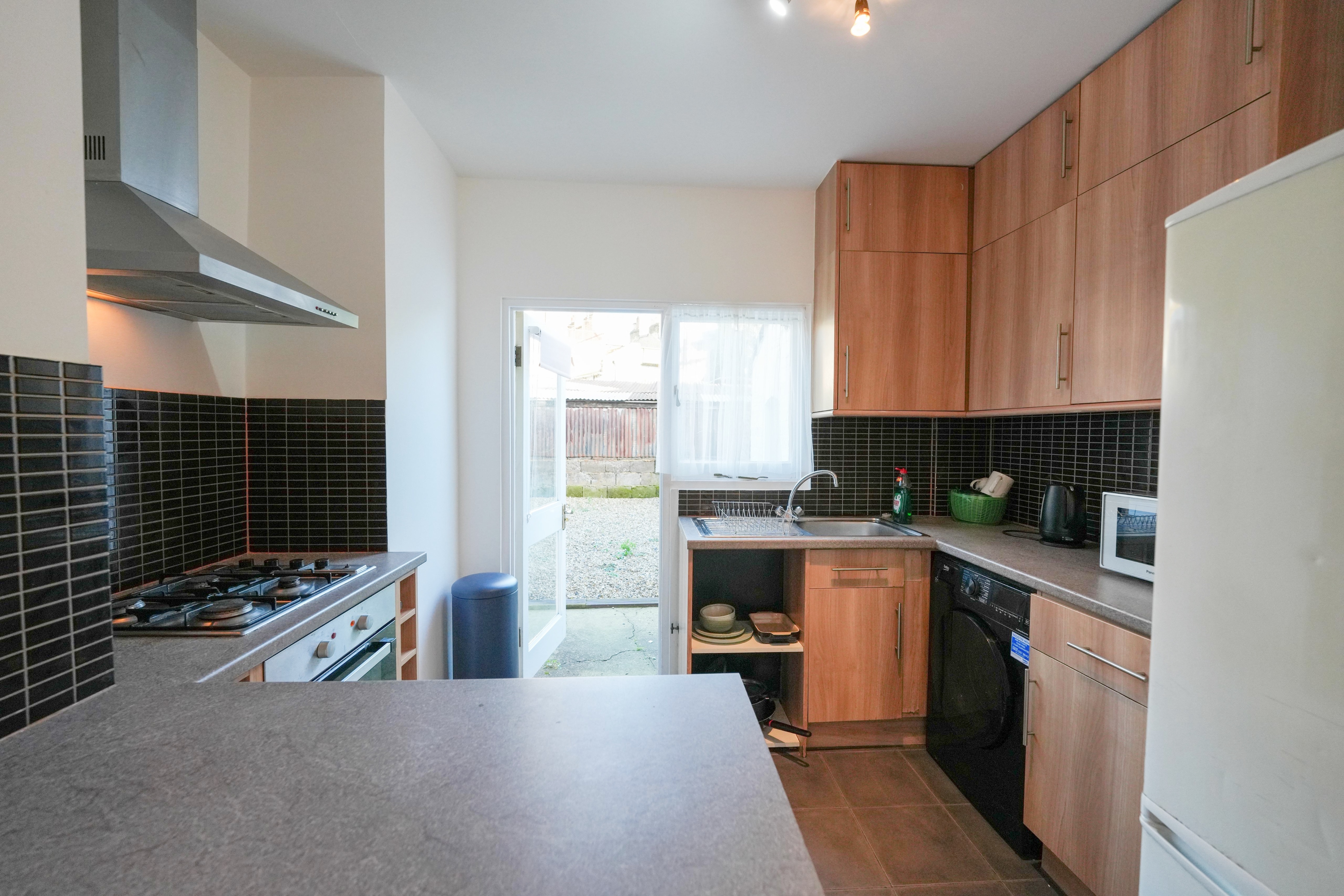 Bright Double Room in Victorian House / Canada Water